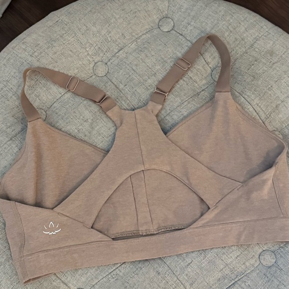 Beyond Yoga Spacedye On Center Sports Bra Large C/D Birch Heather Tan Brown EUC - Picture 3 of 6